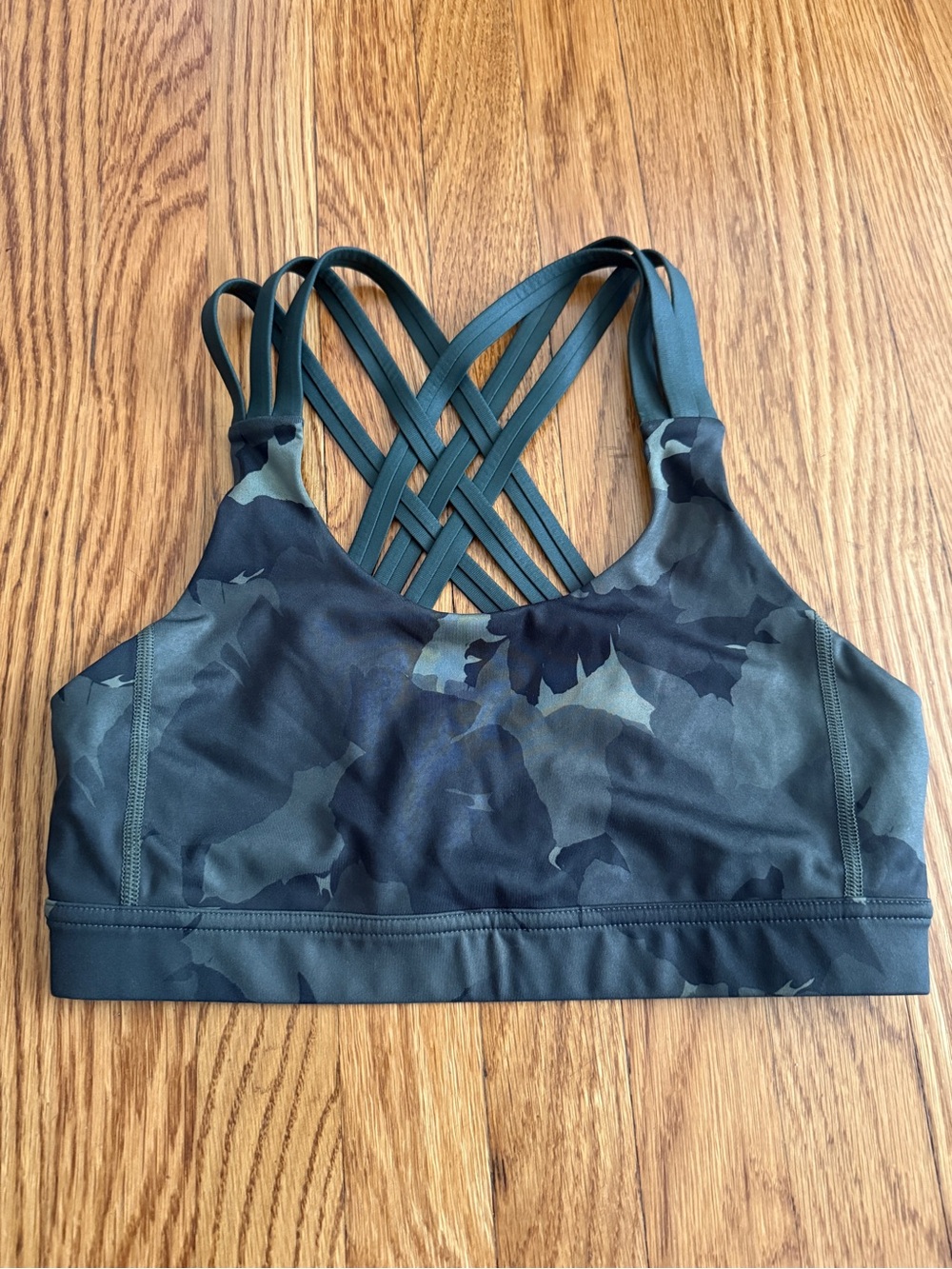 Lululemon green camo adjustable athletic sports bra 6